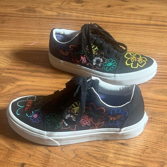 Vans Old Skool Cultivate Care Classic Embroidered Black Sneakers Kicks - Picture 2 of 11